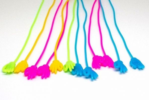 CHILDREN S HANDS RUBBERS